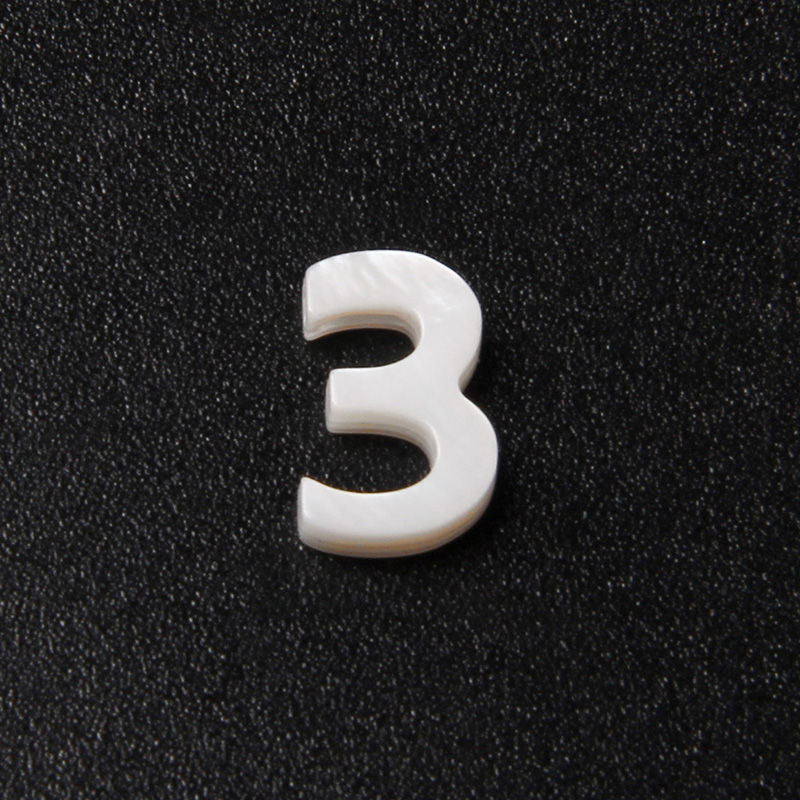 Miniaturbild: Natural Letter Pearl Shell Bead 26 Capital Letter White Drilled Seashell 