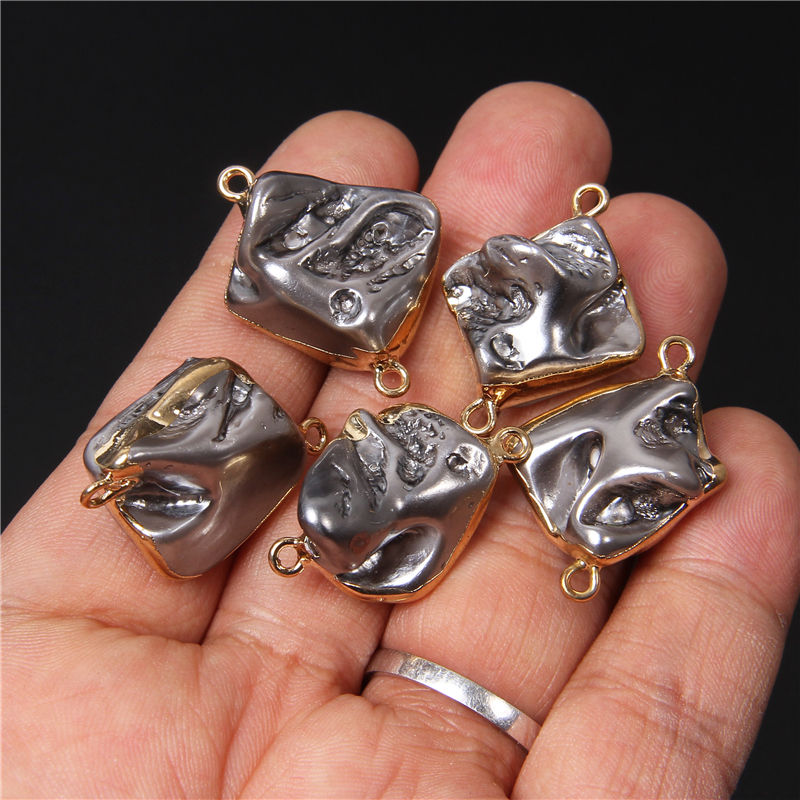 الصورة المصغرة: Natural Freshwater Pearl Pendant Irregular Shape Double Hole Connector Charms 