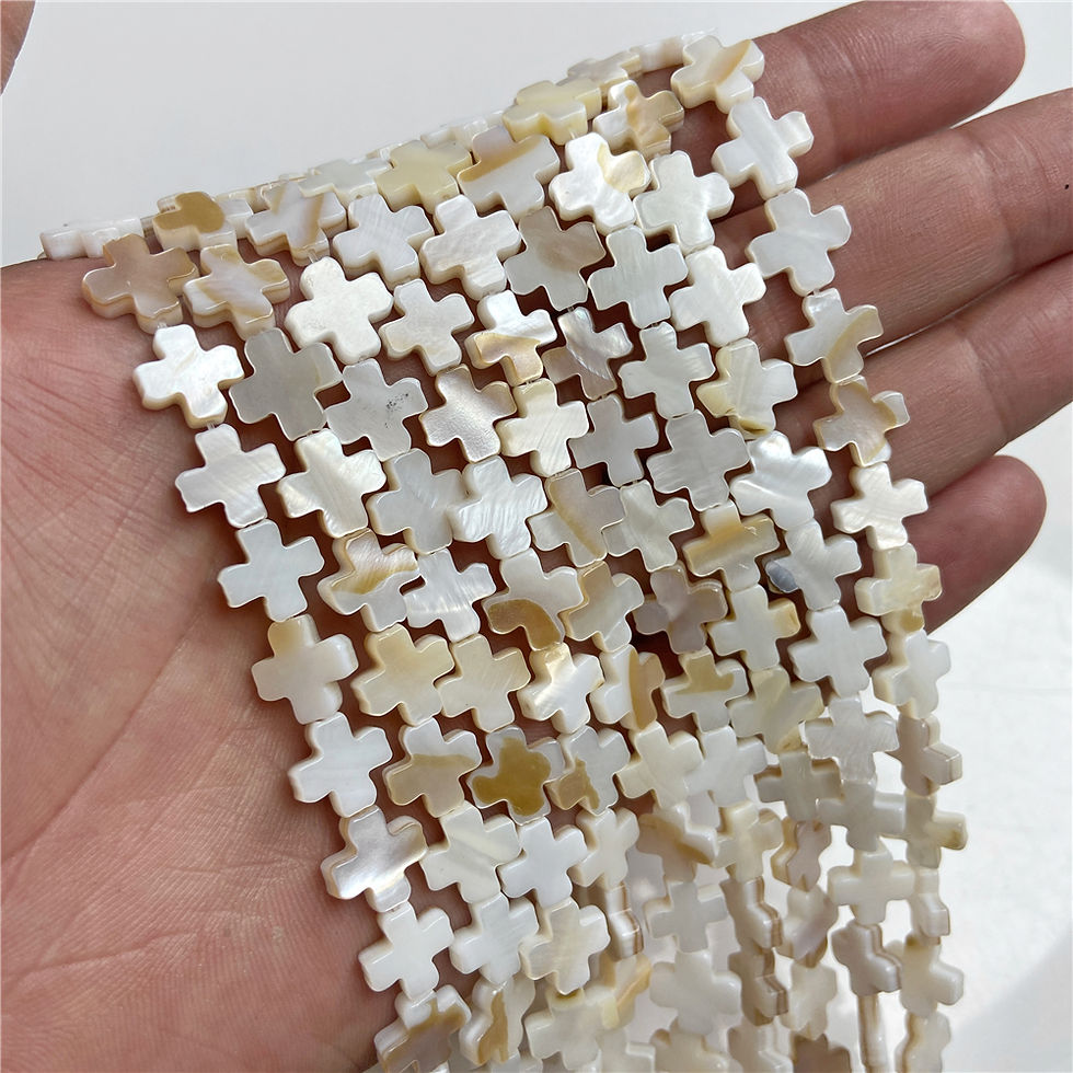 الصورة المصغرة: 100% Natural Shell Bead White Mother Of Pearl Heart Oval Star Butterfly Bead 15"