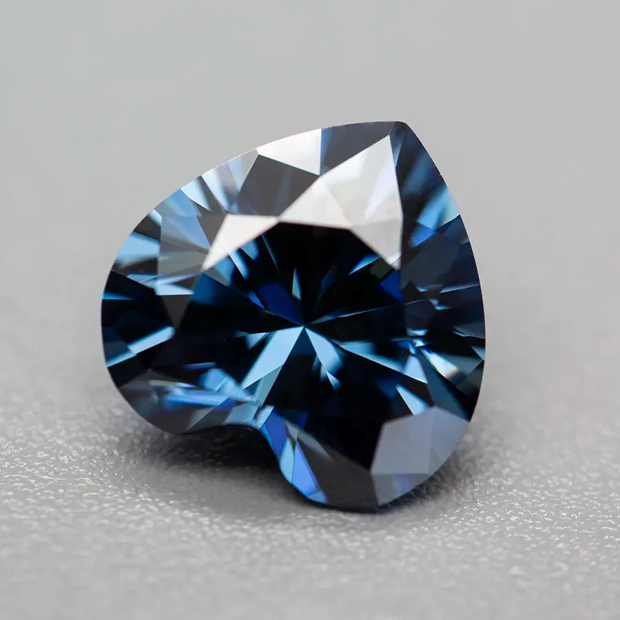 Miniaturbild: Heart Shape Moissanite Stone with Certificate Red Yellow Blue Green Pink Color