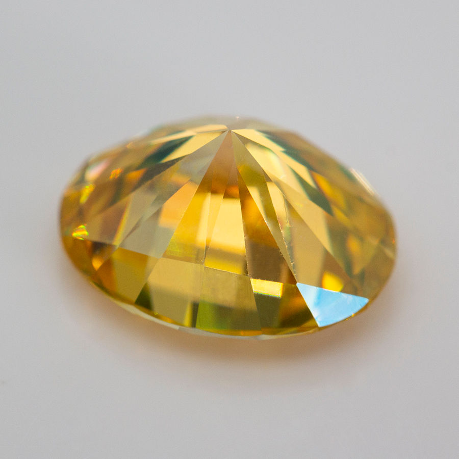 Miniaturbild: Golden Yellow Oval Shape Moissanite Stone with Certificate VVS1 GRA Certified