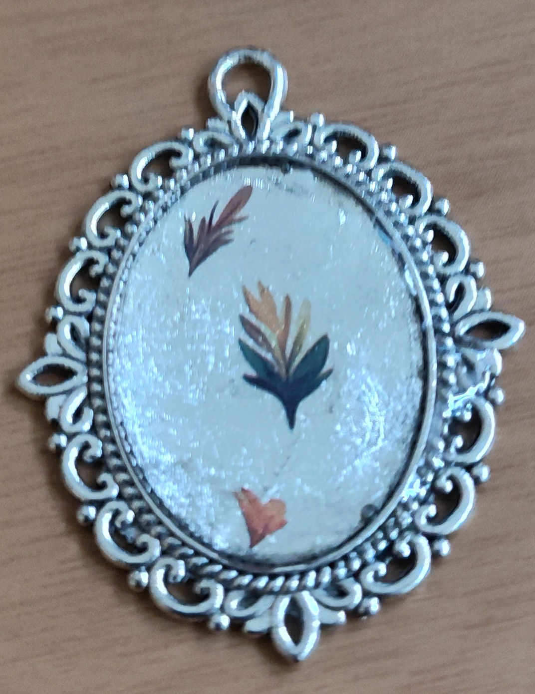 Oval White Leaves Pendant