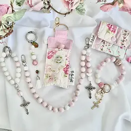 Floral beaded rosaries and fabric gift accessories