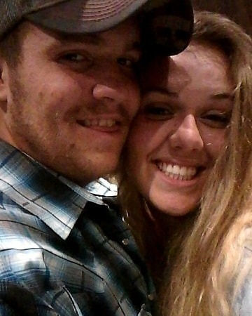 We're Engaged!!! ♥♥♥♥