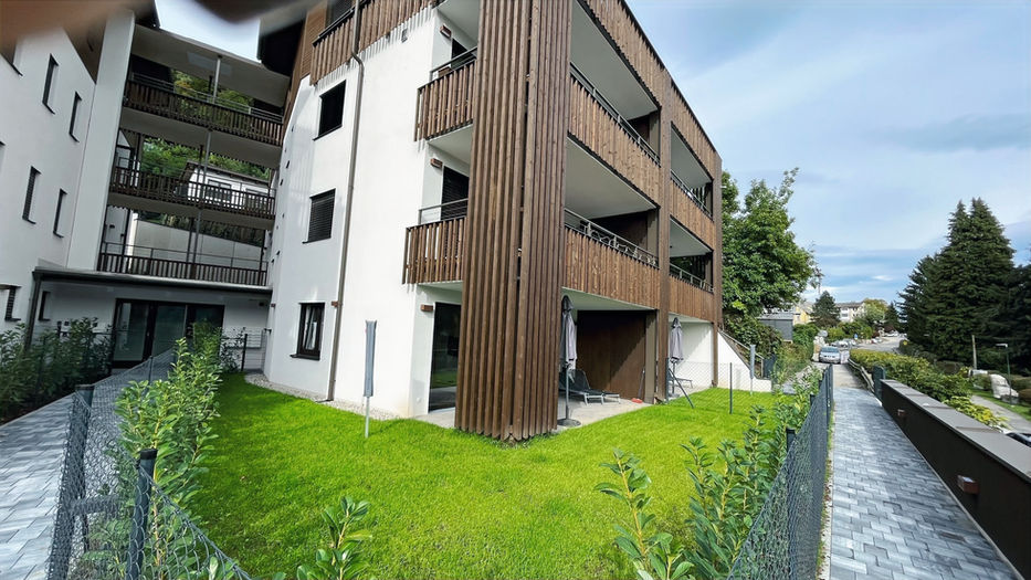 Apartments Karasek with lake view garden