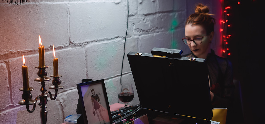 Artist doing live illustrations