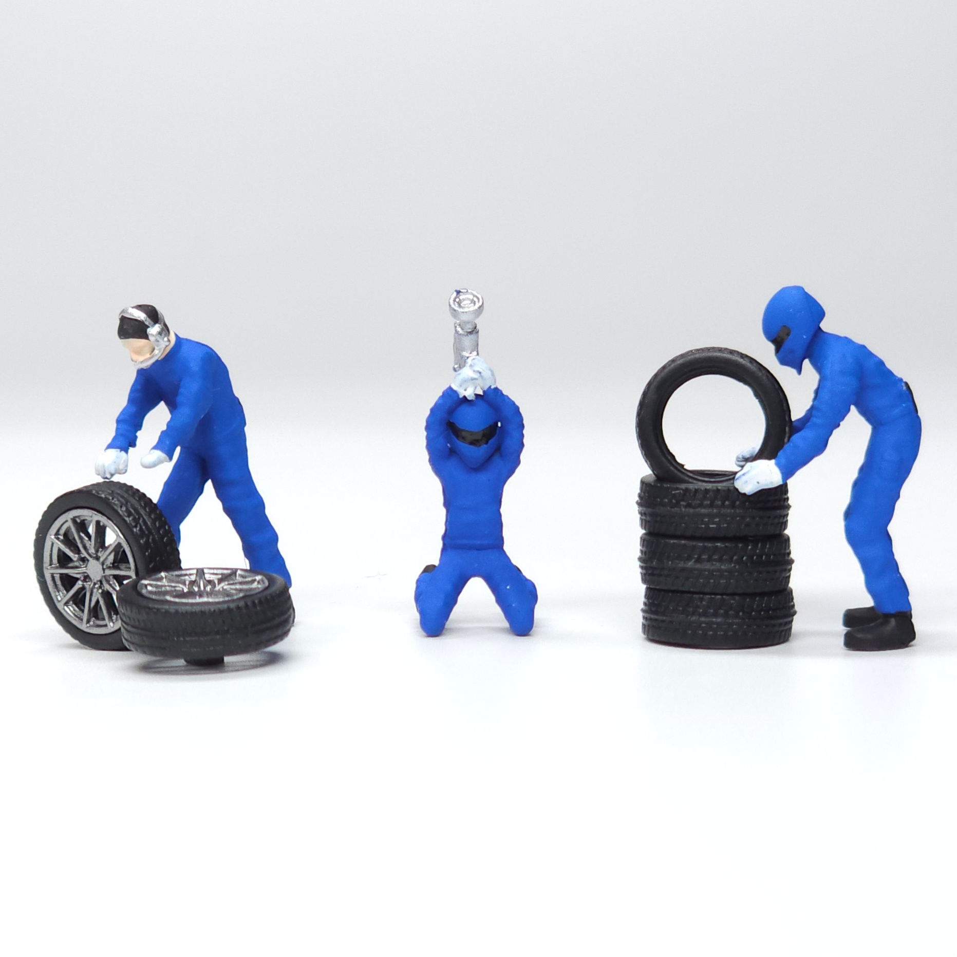 MoreArt Alloy Wheels Tire Change Racing Doll Set w Wheels & Tires Blue