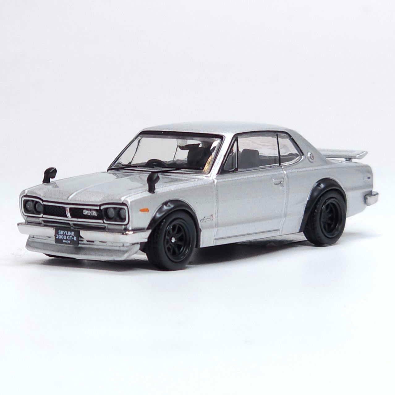 Inno64 Nissan Skyline 2000 GT-R KGPC10 Silver