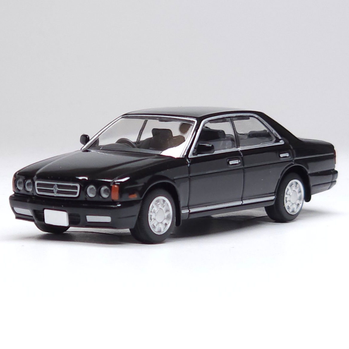 Tomica LV-N265a 1991 Nissan Cedric V30 Gran Turismo SV Black