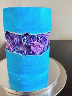 6" Fault Line Rosette Cake