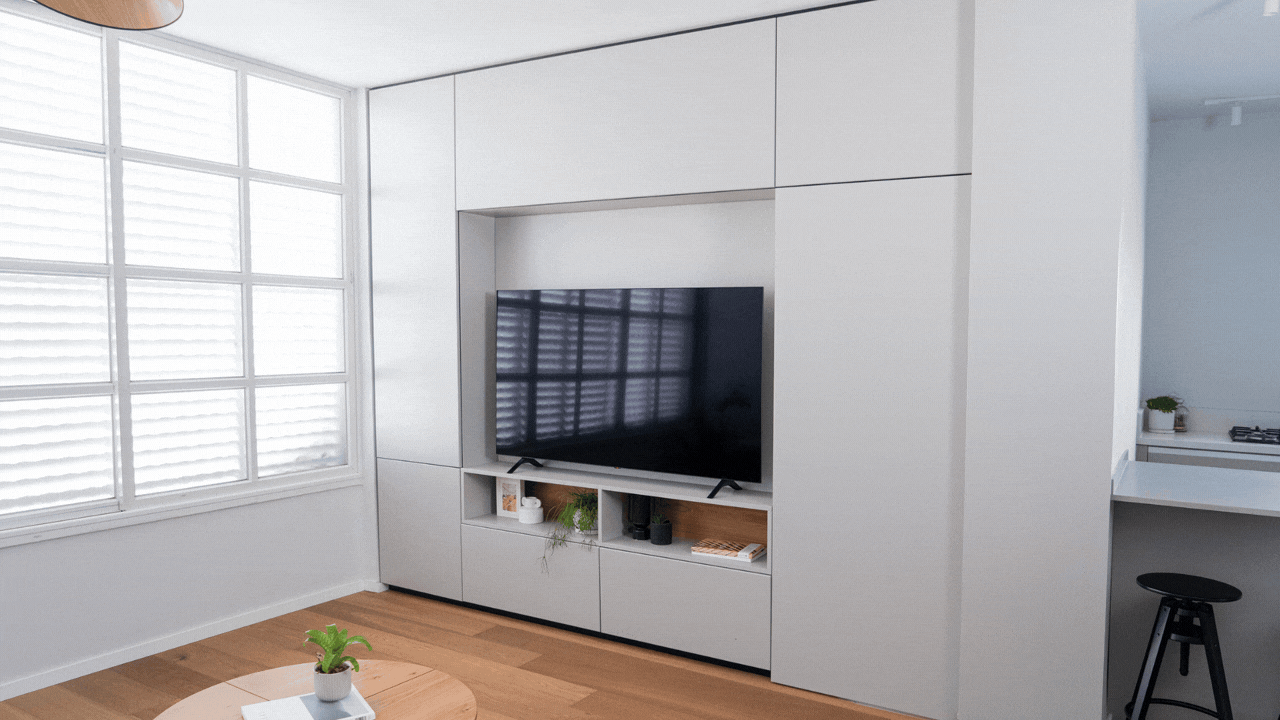 קיר נגרות סגור פתוח.gif