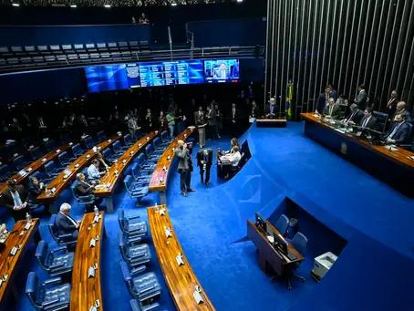 Senado Aprova: isenção do IR para quem recebe até dois salários mínimos