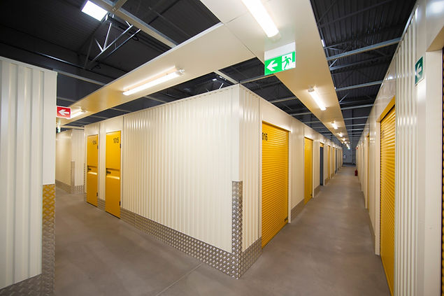 inside storage shed..jpg
