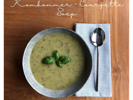 Komkommer-courgette soep