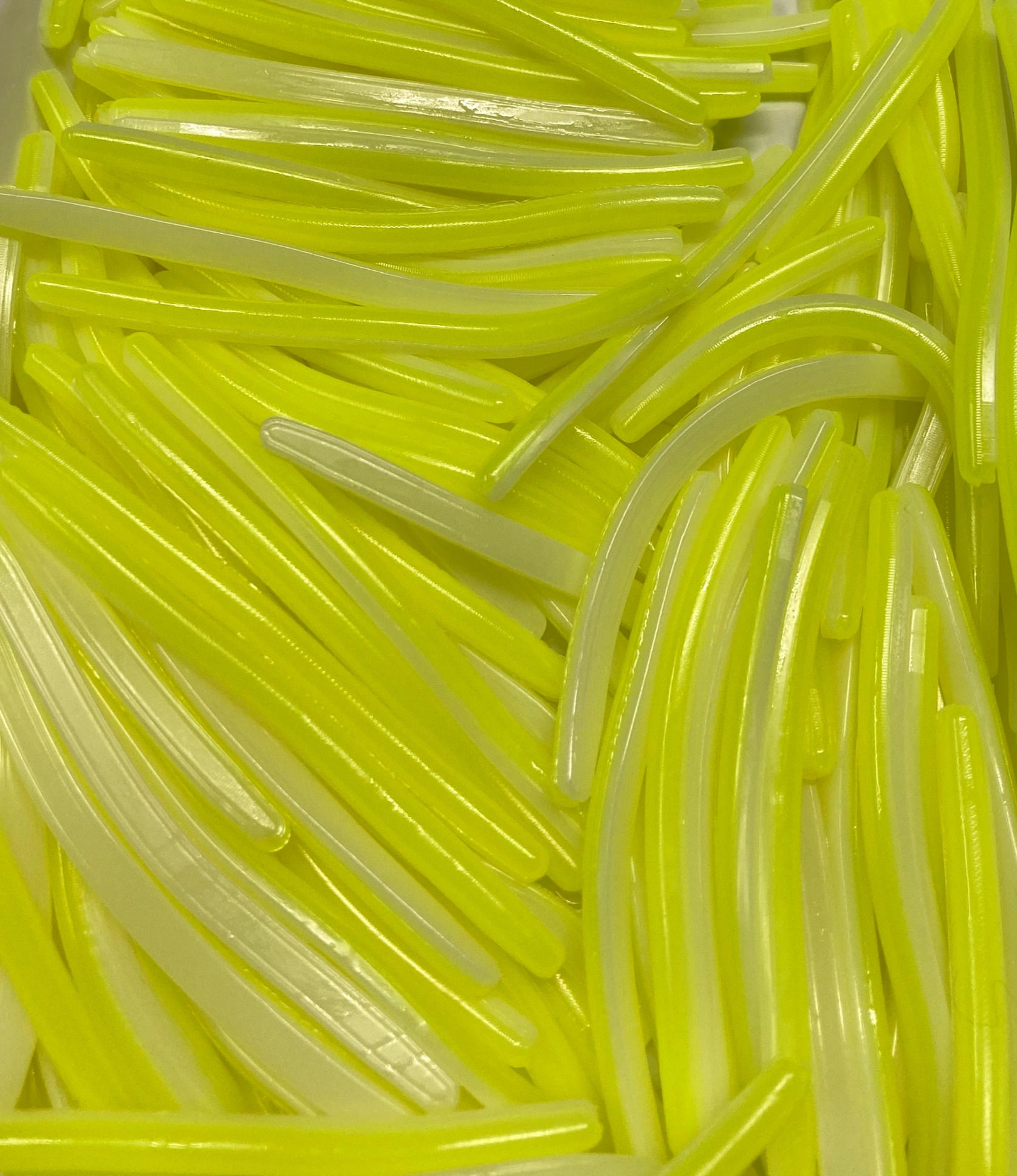 #00324 - Chartreuse & White - 3 Inch Worm