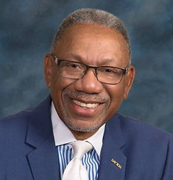 Mims headshot (2).jpg