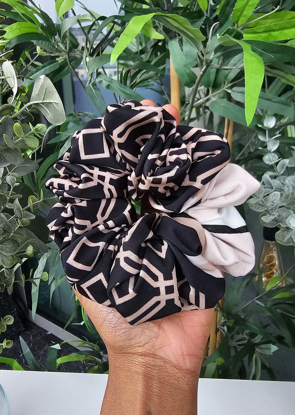 Miniature : LARGE - Milan Scrunchie