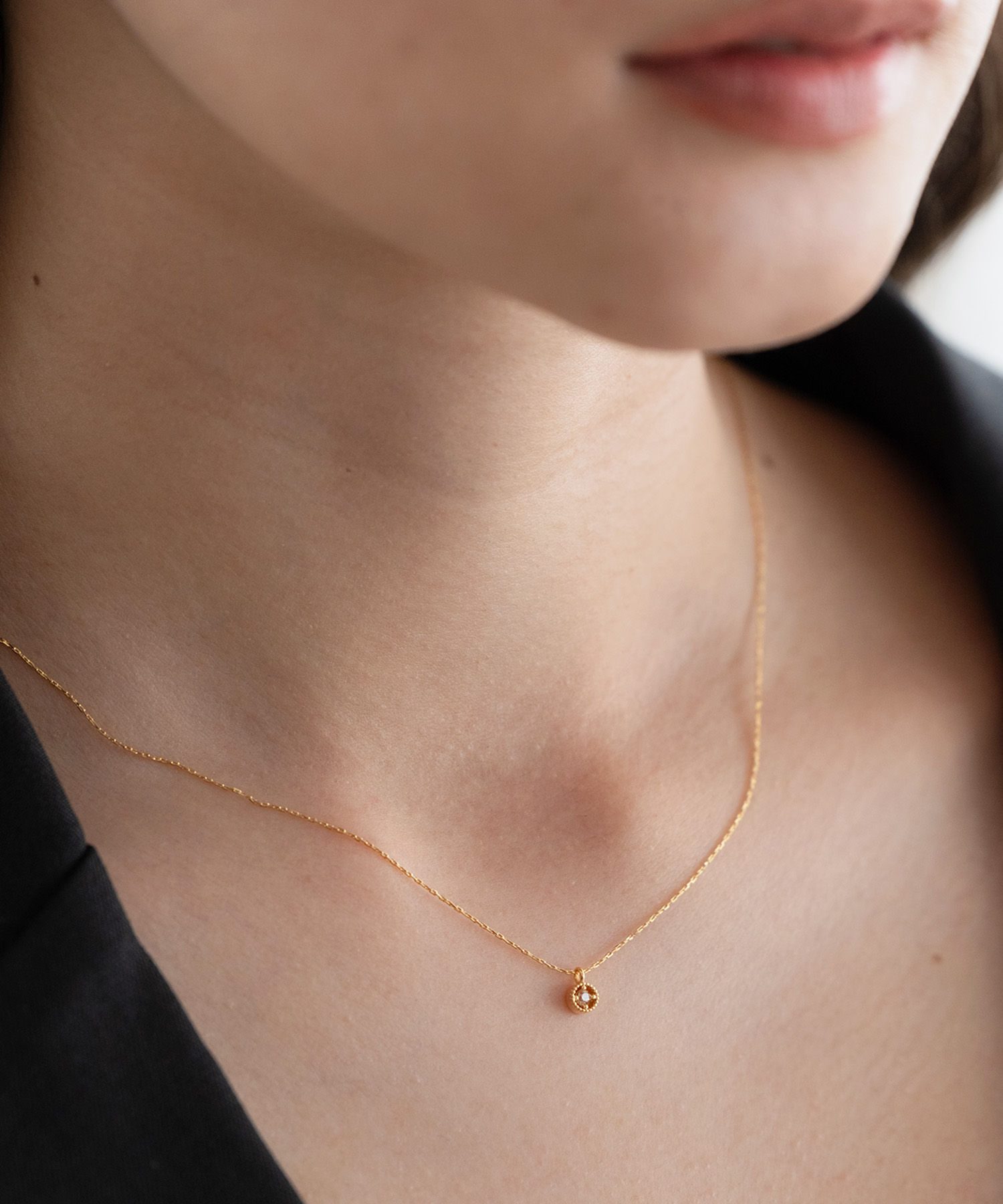 ラウンド シャイン ネックレス