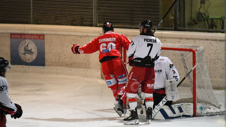 Sieg im ersten Play Off Halbfinale