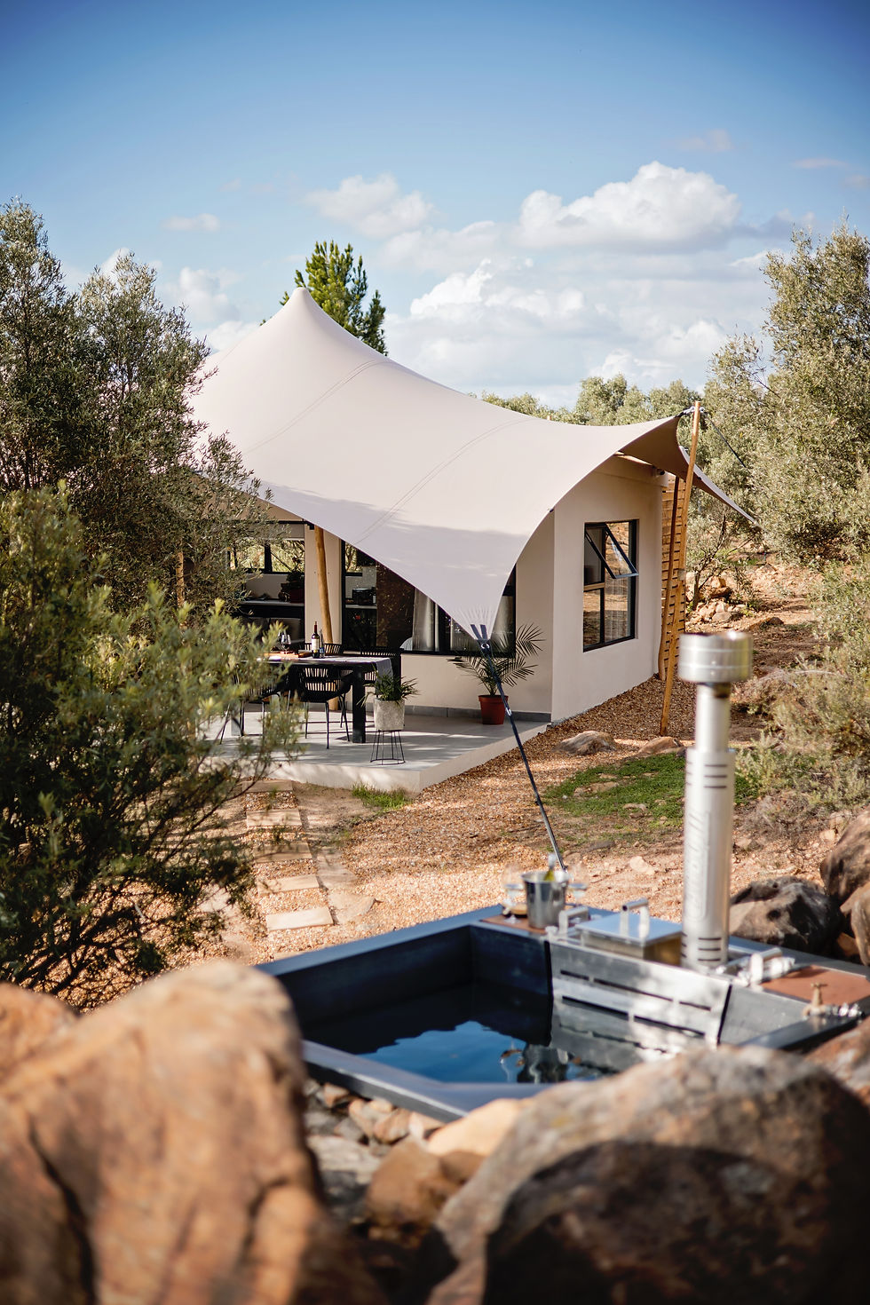 20-Lodge-and-Rockside-Hot-Tub.jpg