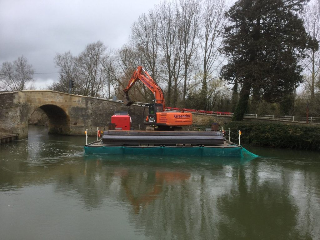Floating plant pontoon
