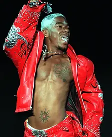 Sisqó shares the mic with Mariah on "The Beautiful Ones".