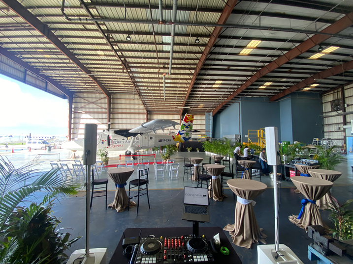 Corporate event

Corporate event DJ setup with lighting in Grand Cayman