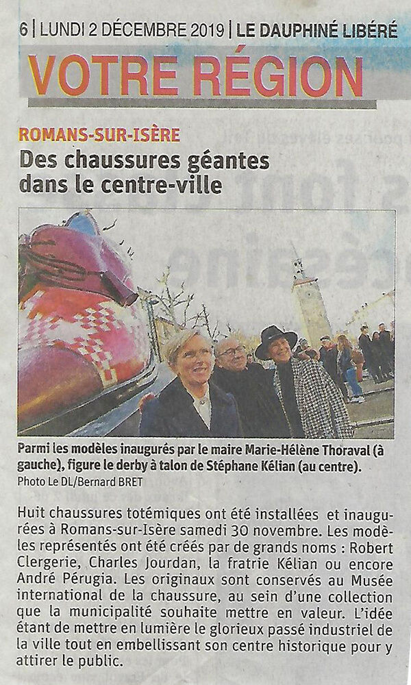 Inauguration des chaussures "géantes" dans la ville de Romans