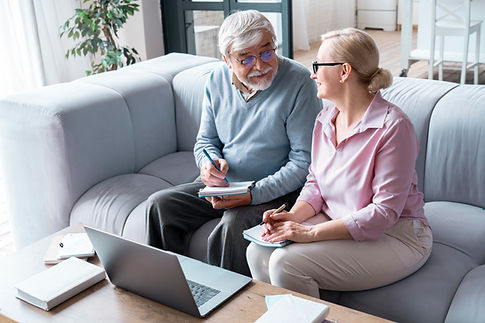 close-up-senior-couple-while-learning.jpg