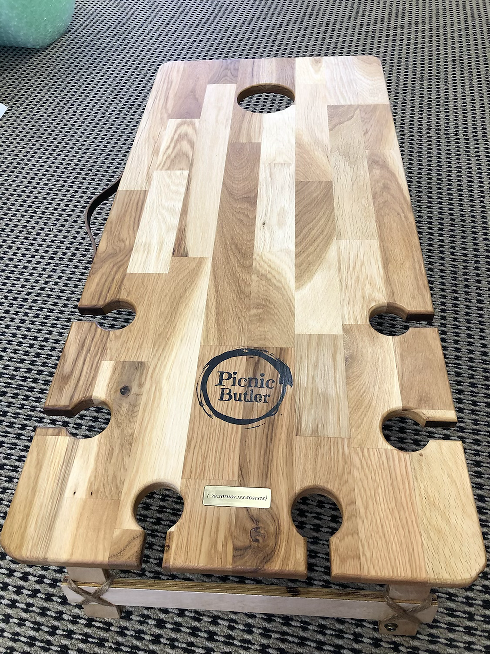 Thumbnail: Oak "Vino" 6-Wine Table