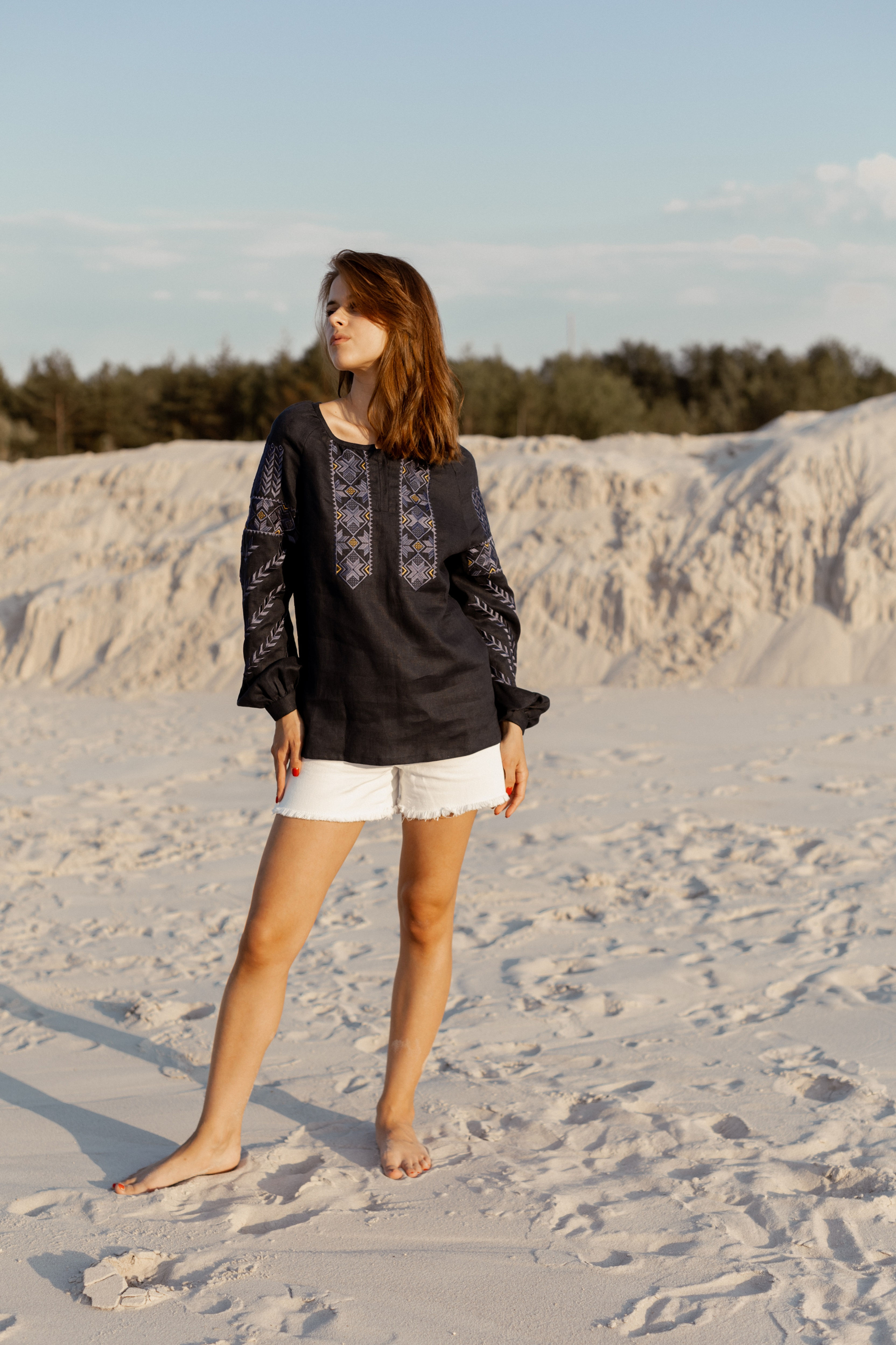 Вишиванка жіноча – сорочка 427 на моделі