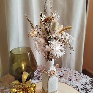 Petit bouquet & son vase - 28 €