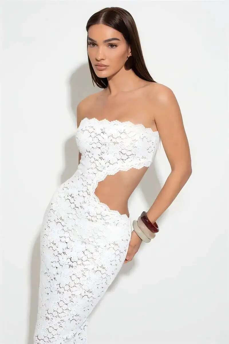 Thumbnail: Elegant Lace Backless Strapless Maxi Dress