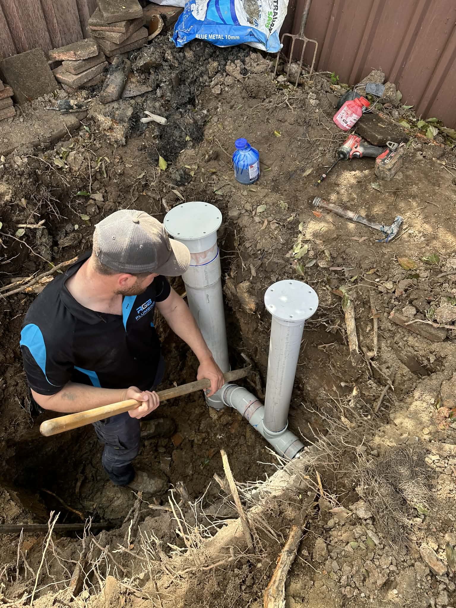 Replacement of a broken sewer shaft