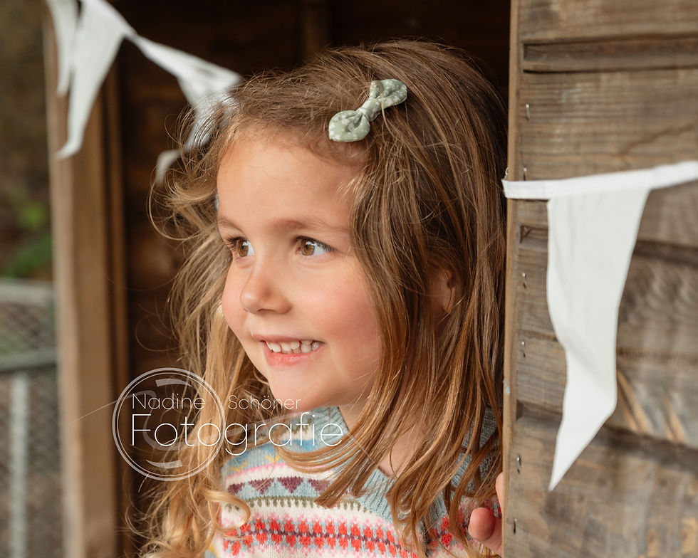 Kindergartenfotos im Freien – entspanntes Kita-Shooting mit natürlichem Licht und spielerischer Atmosphäre