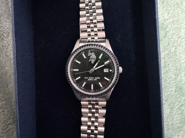 Montre U.S. Polo Assn. en acier inoxydable