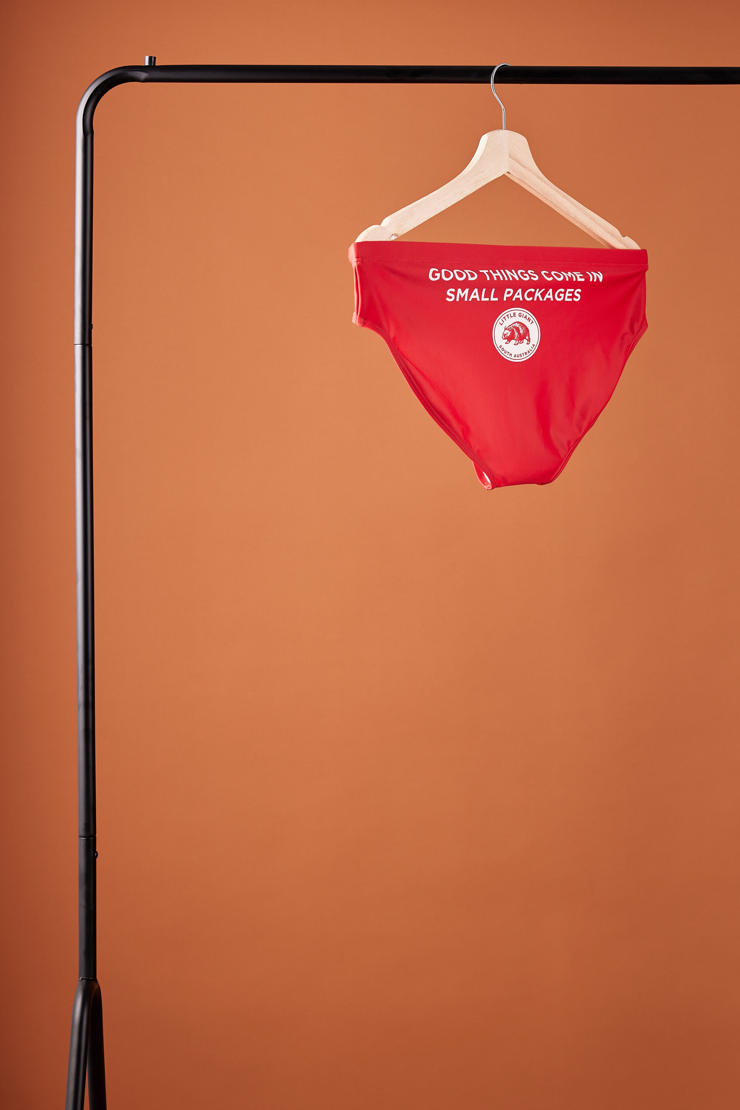 LG Bum-hugging Swimwear