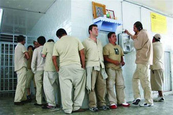 Sobrepoblación y Hacinamiento en Penales Mexicanos, Aumentan el Riesgo de que Se Incremente la Expan