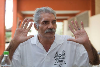 Piden Senadores al Doctor Manuel Mireles Valverde renuncie como subdelegado del ISSSTE por sus comen