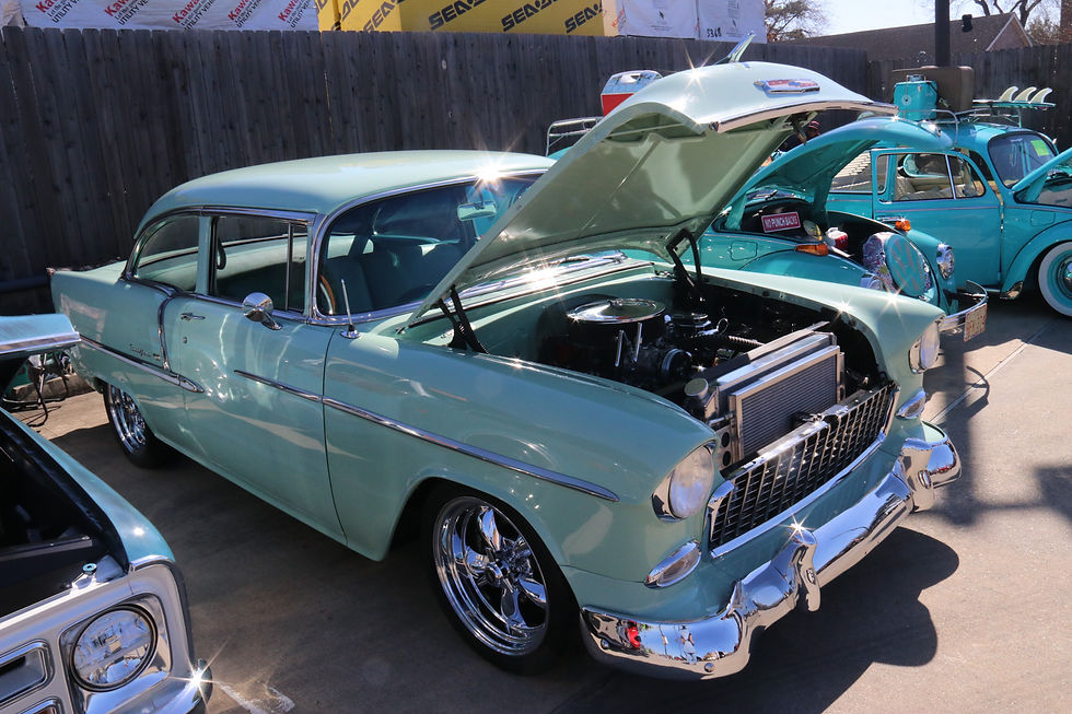 2 - HOOTERS KATY (9)