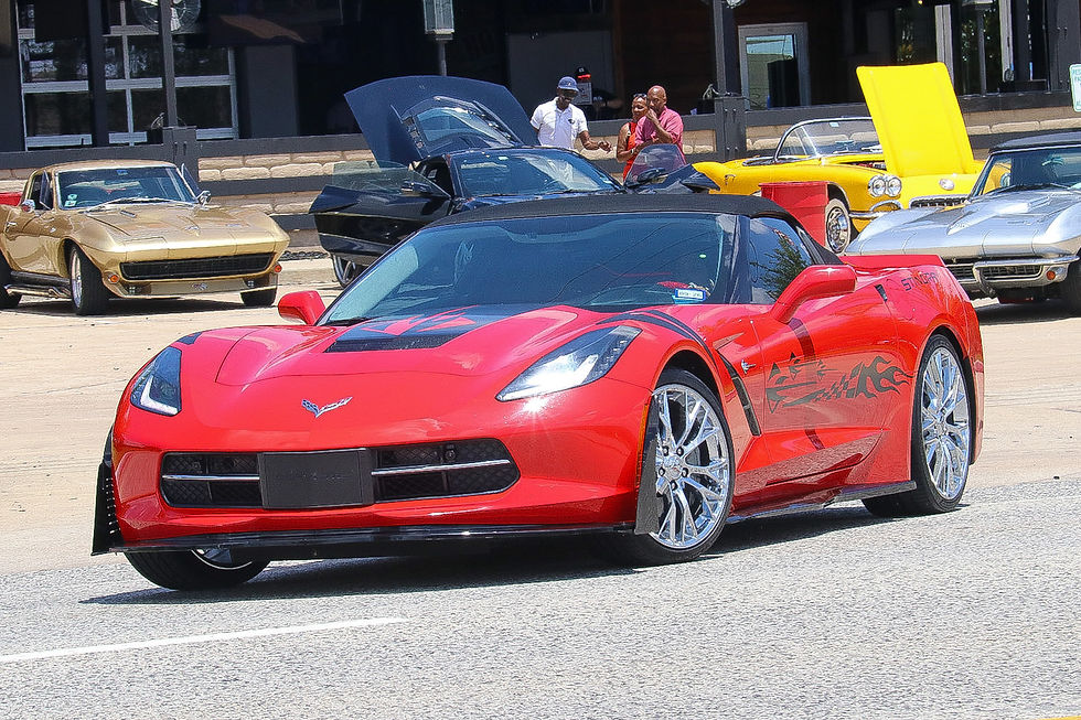 2 - CORVETTES BOMBSHELLS (11)