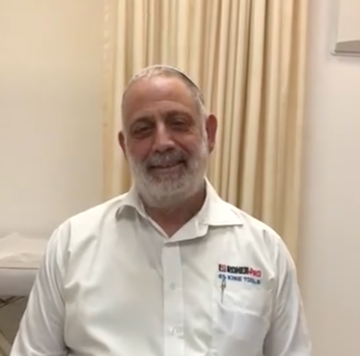 אברהם לאחר ניתוח החלפת ברך