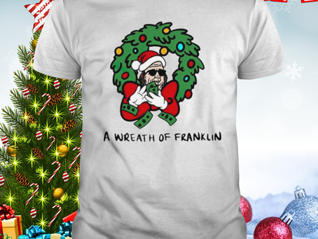 Santa a wreath of franklin Christmas shirt