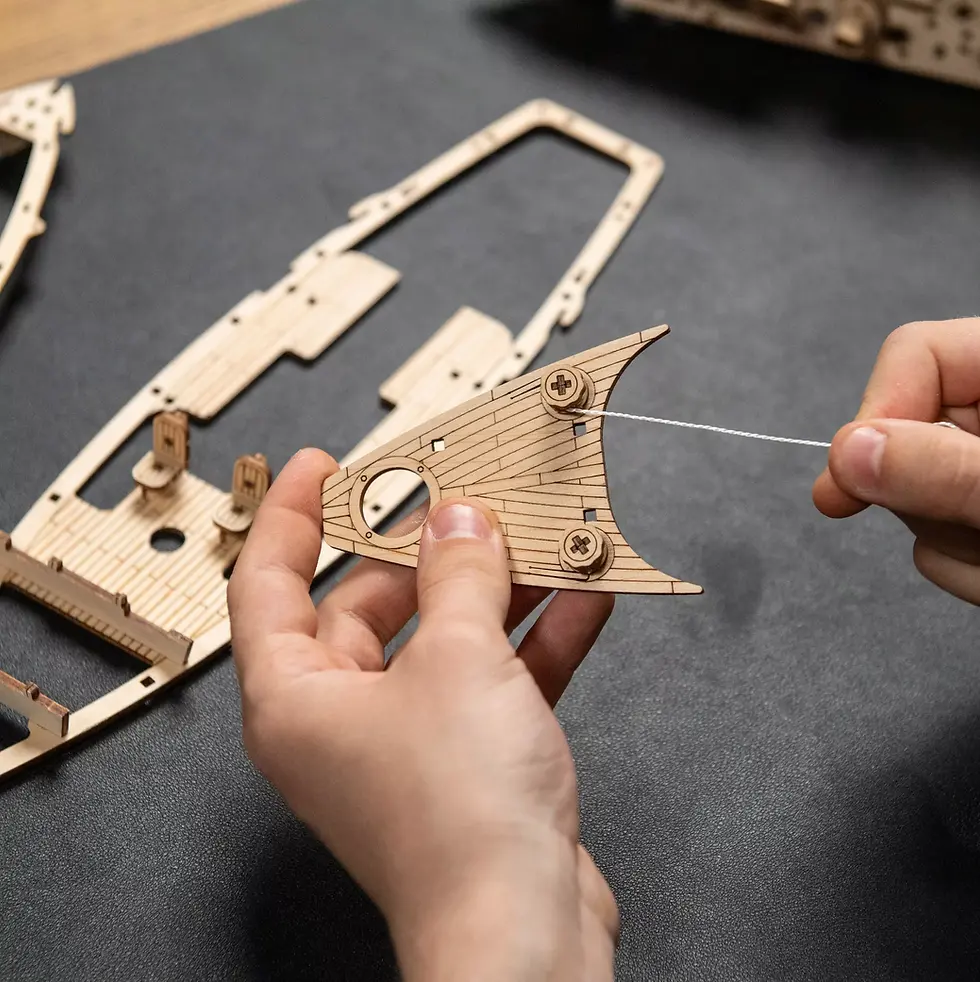 Miniature : DIY voilier, maquette voilier en bois, maquette UGEARS, jouet en bois, jouets de léa