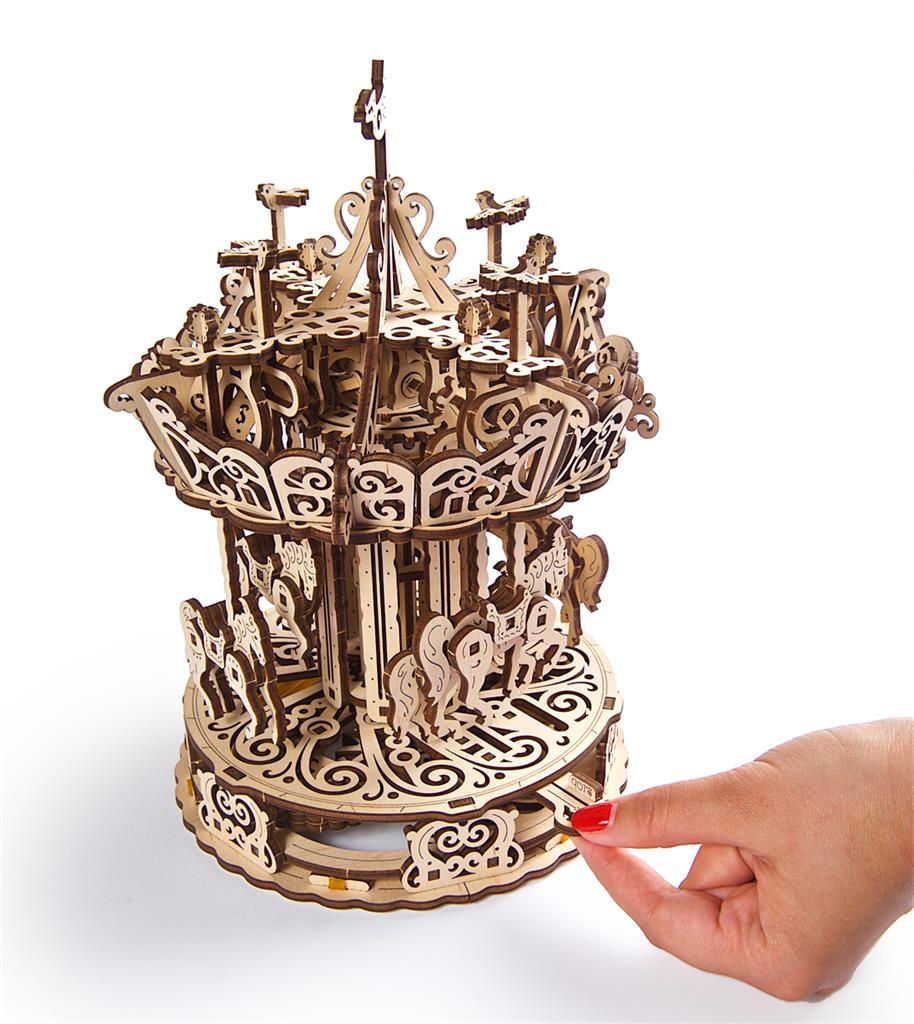 Miniature : Maquette en bois mécanique Carrousel