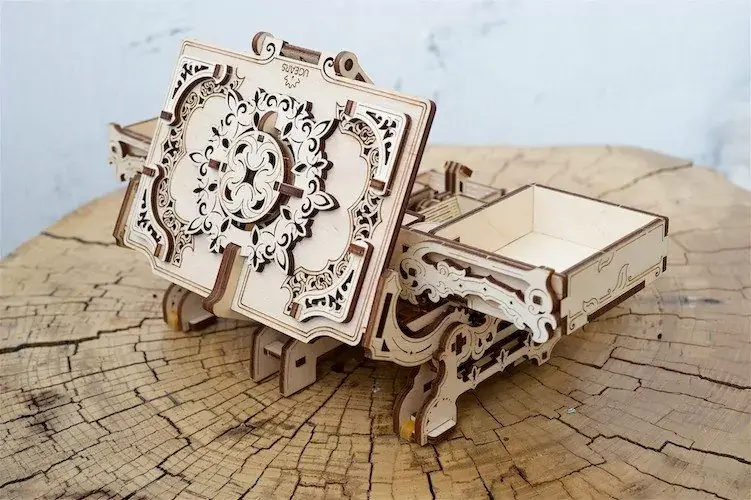 Miniature : DIY boîte à bijoux, maquette boîte à bijoux, maquette UGEARS, jouet en bois, jouets de léa
