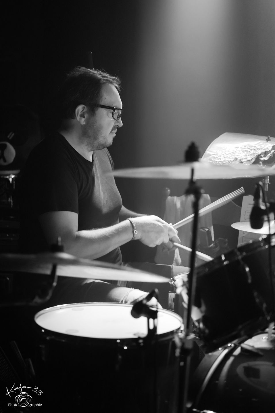 BLACKTONG POWER TRIO PORTRAIT BATTEUR À LA ROCK SCHOOL BARBEY.jpg