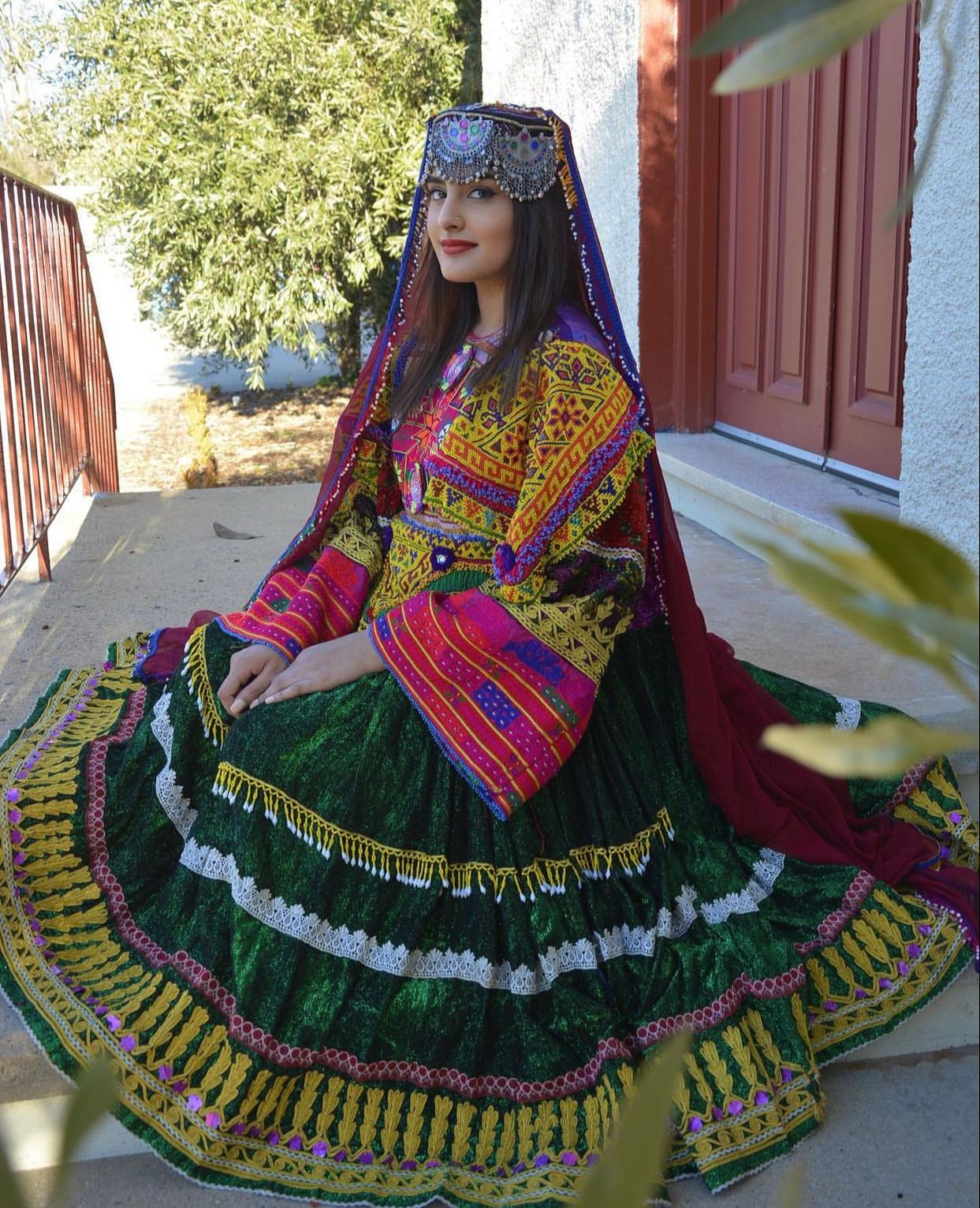 Green lelan/Gaj/silk/shafoon/velvet dress 💚