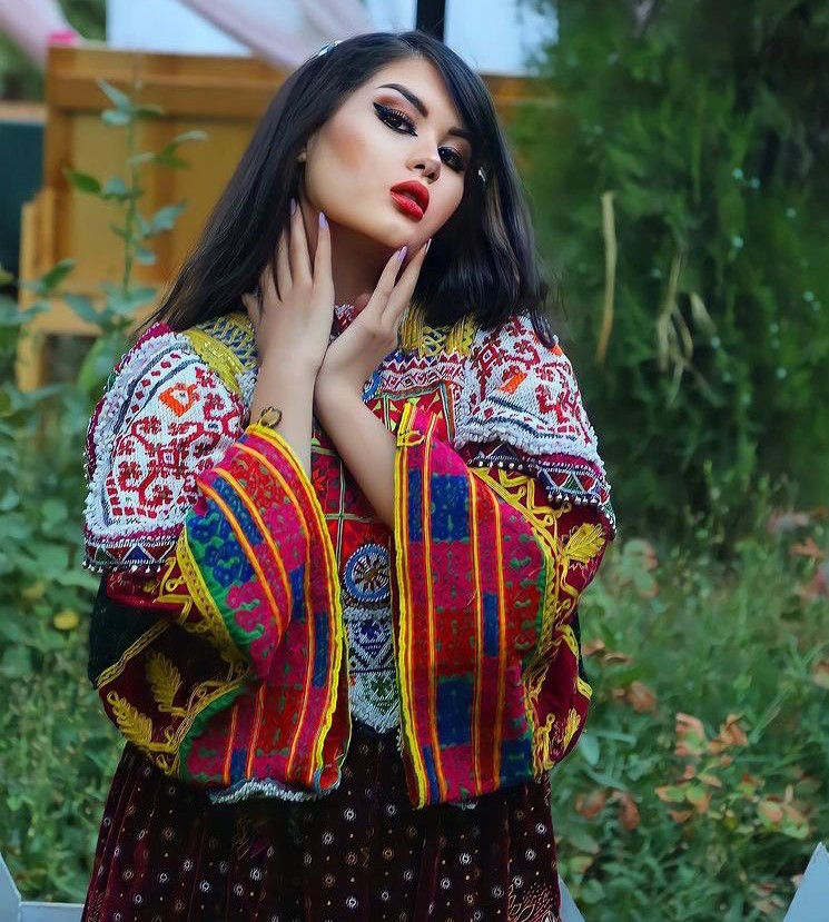 Thumbnail: Velvet kuchi Dress