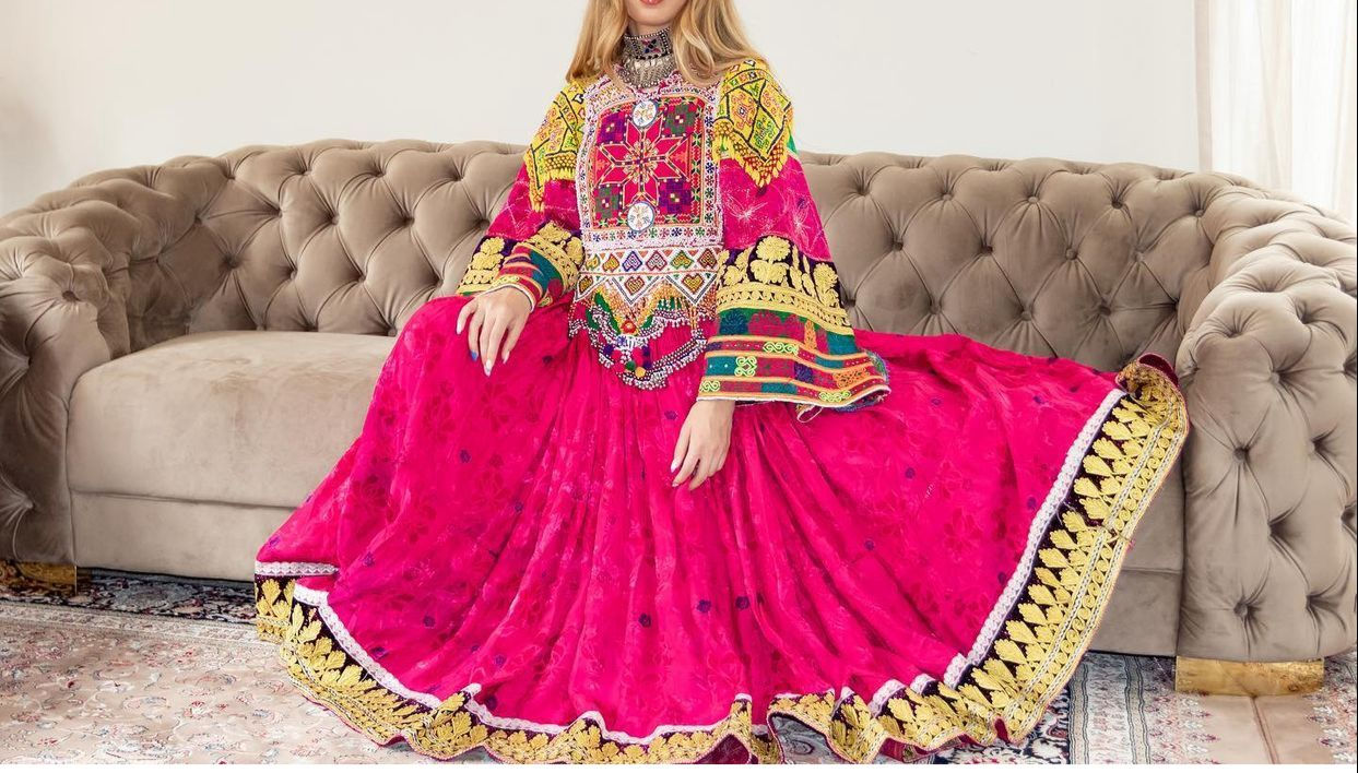 Pink lelan/Gaj/silk/shafoon/velvet dress 💖